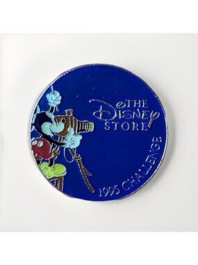 Disney Pin Mickey Mouse Disney Store Challenge 1995 Camera Blue Circle Trading